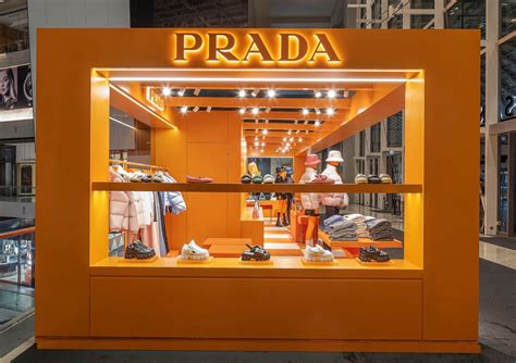 Prada opens a new pop.